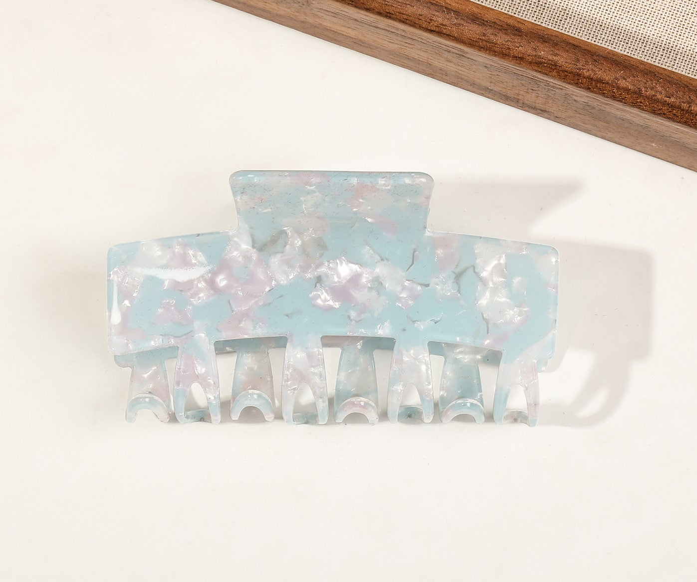 Multicoloured large acrylic hair claw