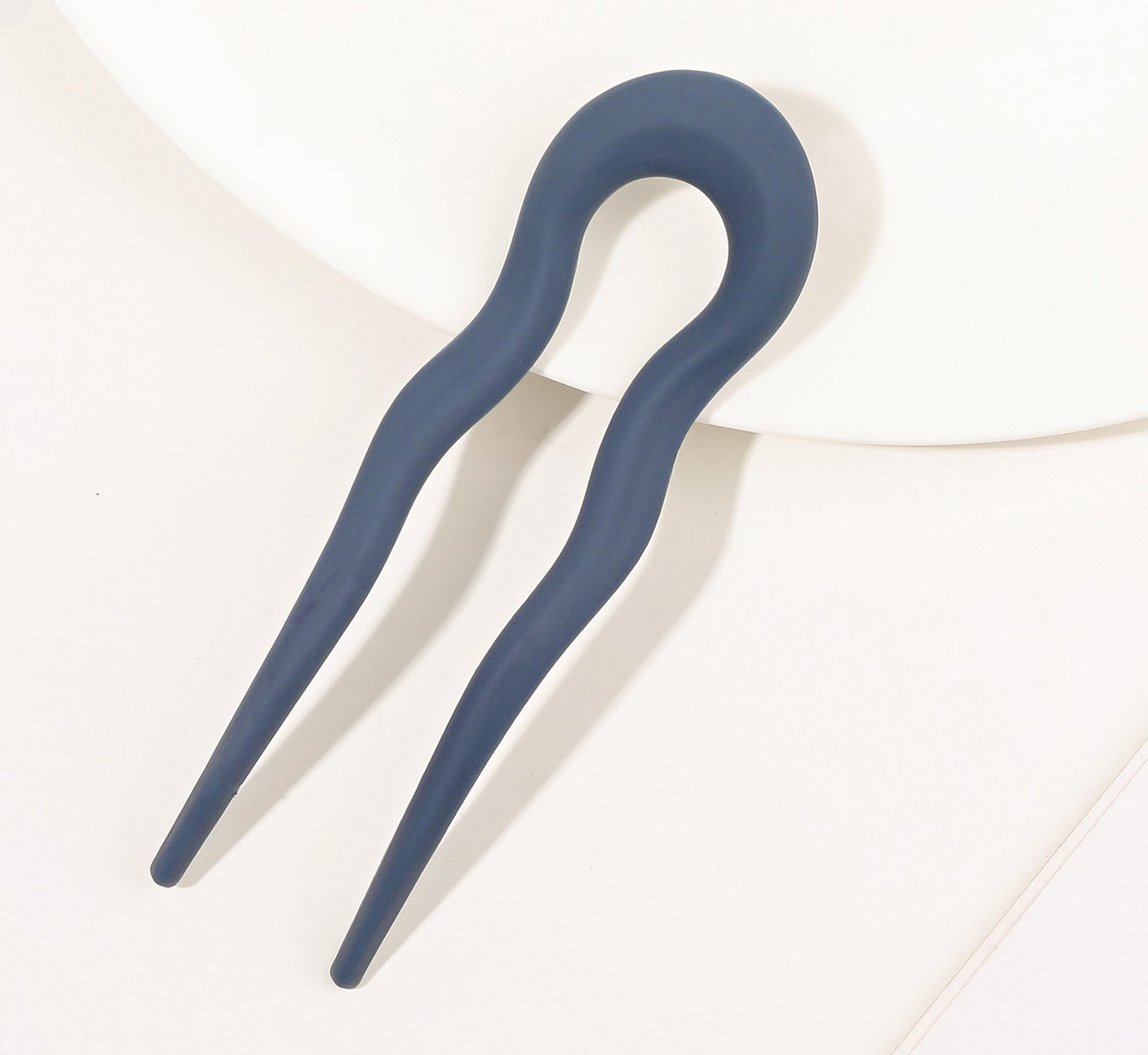 Large wavy acrylic hair fork
