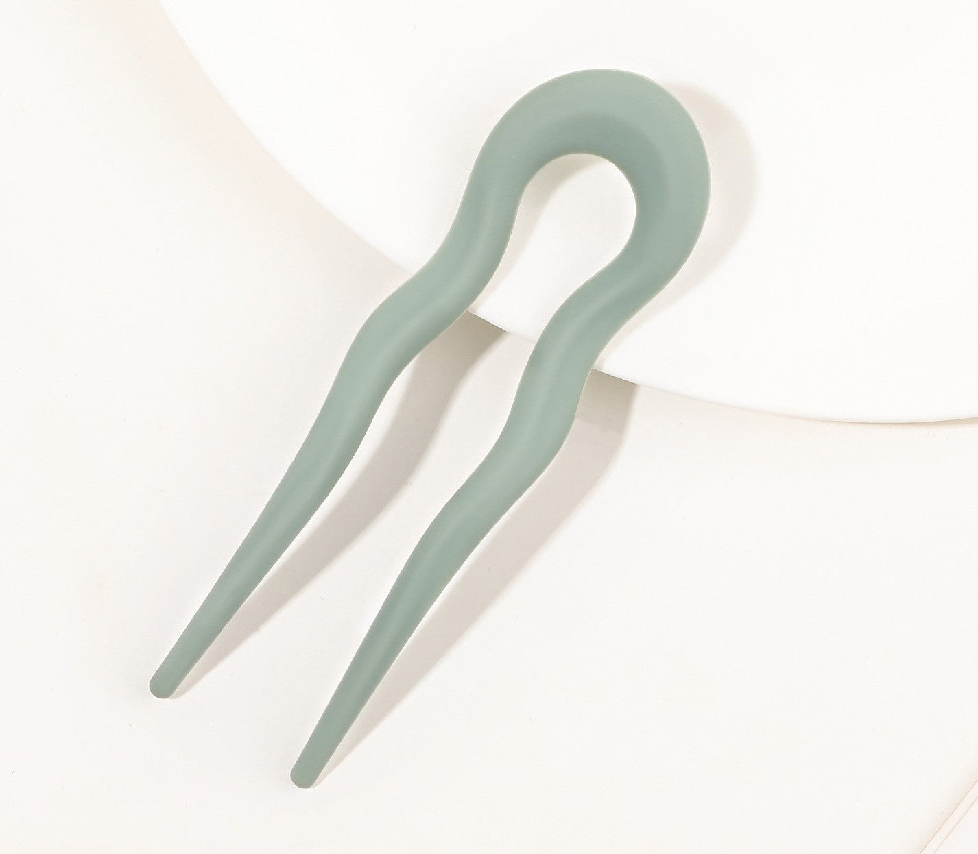 Large wavy acrylic hair fork