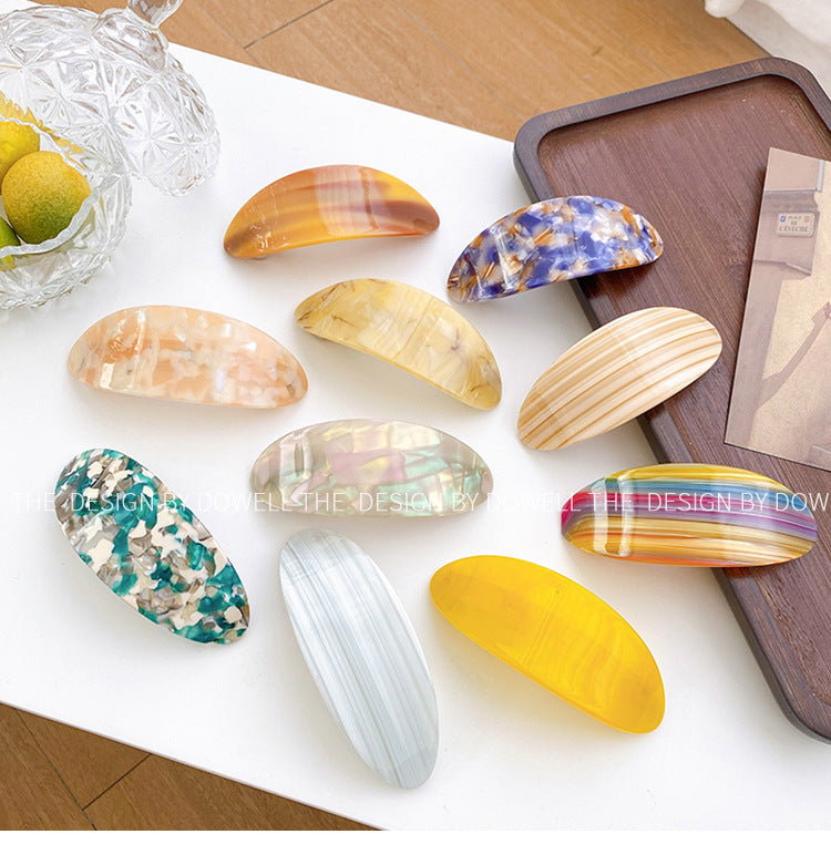Large oval resin hair barrette
