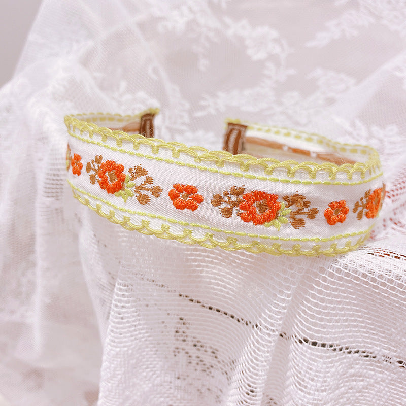 Embroidered small flowers wire headband