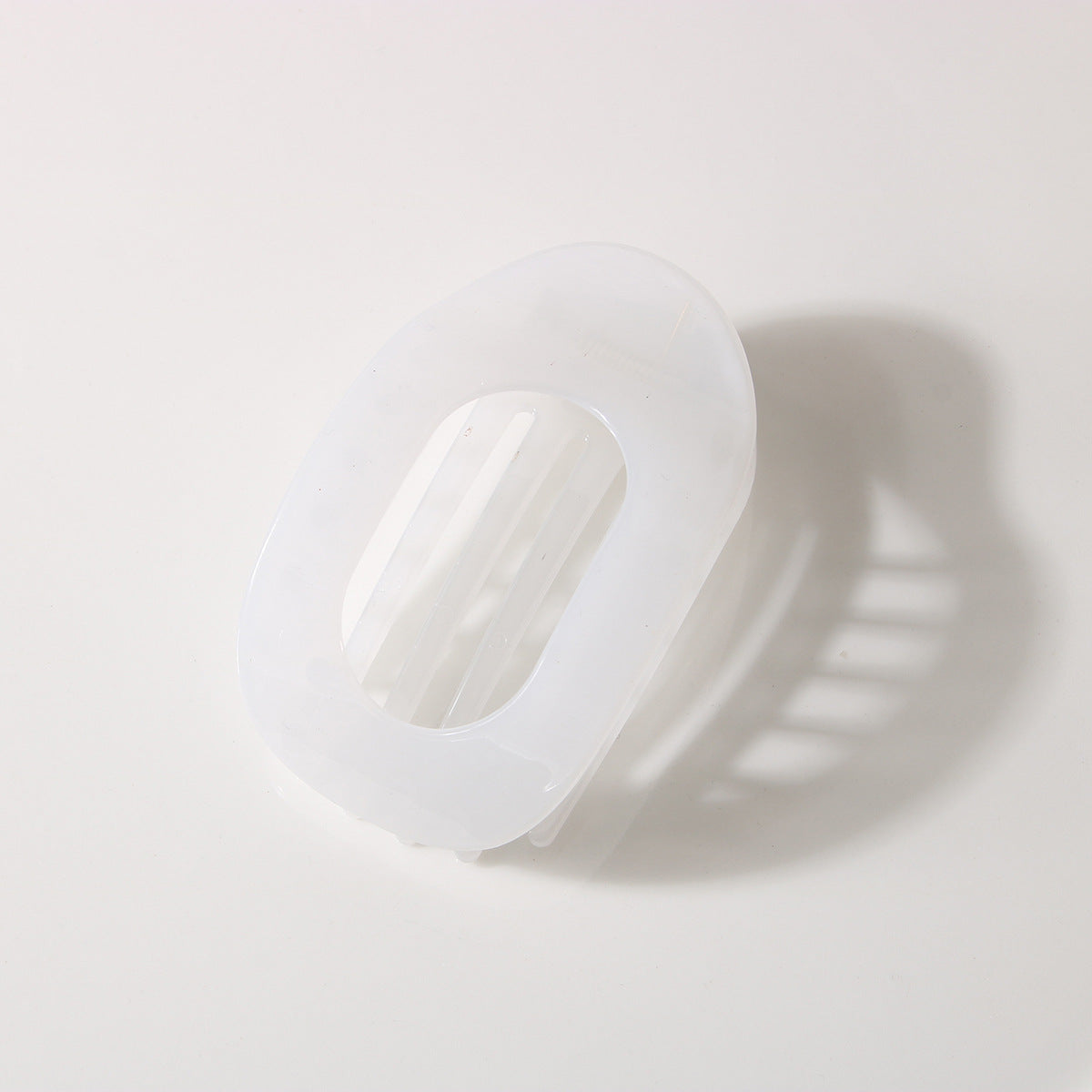 Oval flat hair claw