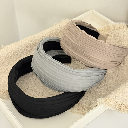 Pleated wide headband