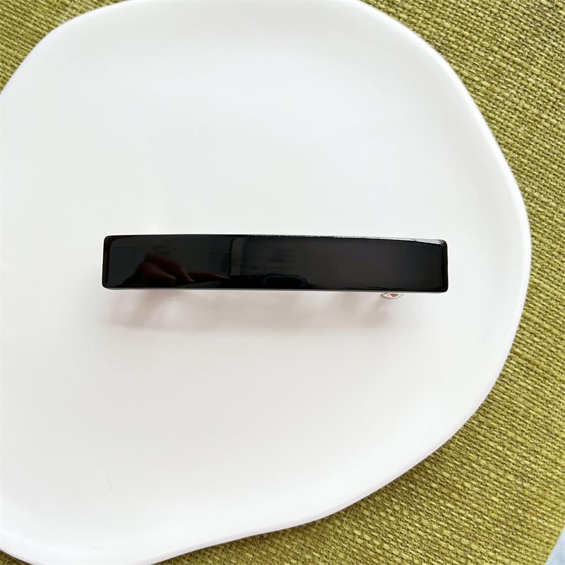 Small resin hair barrette