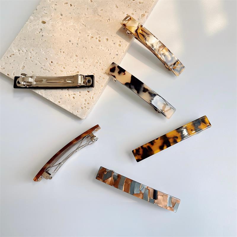 Small resin hair barrette