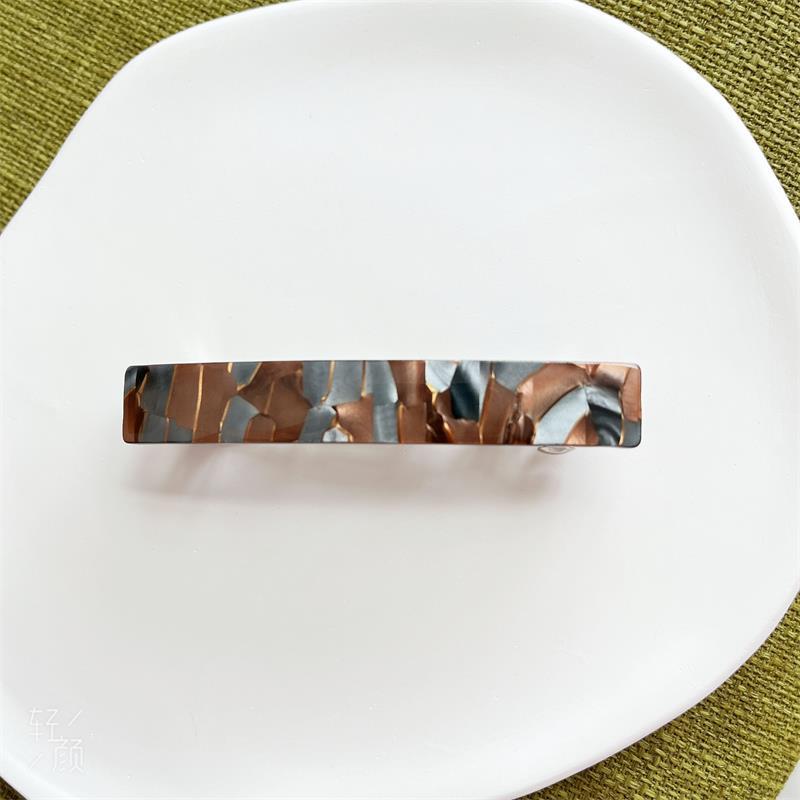 Small resin hair barrette