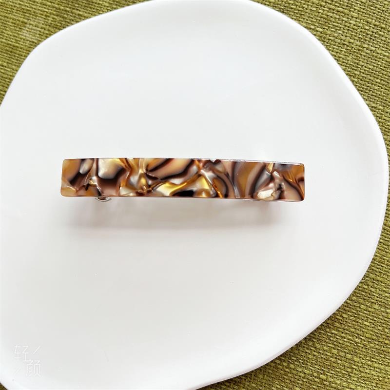 Small resin hair barrette