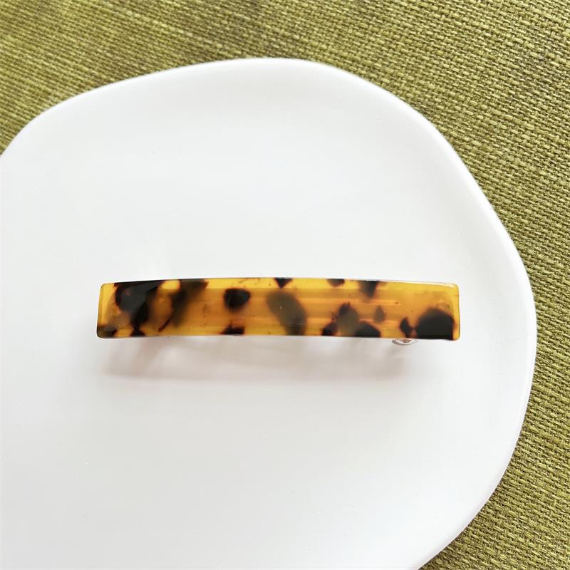 Small resin hair barrette
