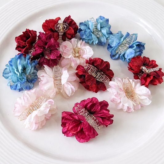 Flower mini hair claw