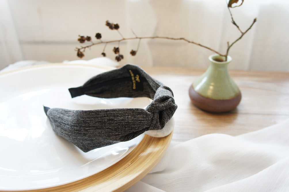 Plain colour light weight knotted headband