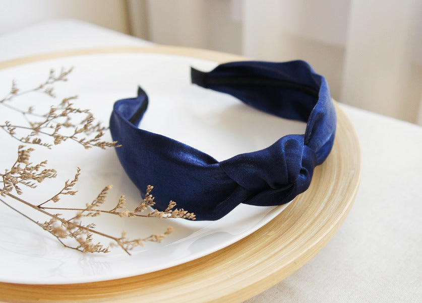 Plain colour light weight knotted headband