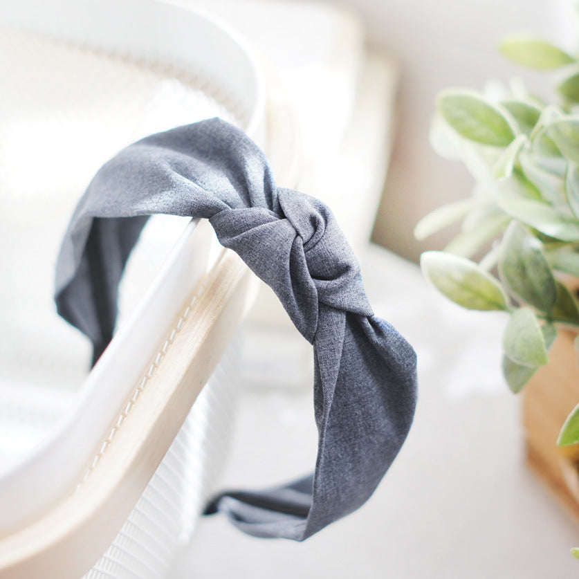 Plain colour light weight knotted headband