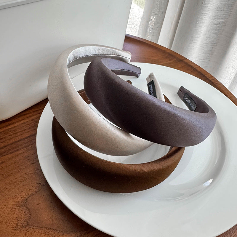 4cm-wide thinly padded glossy satin headband