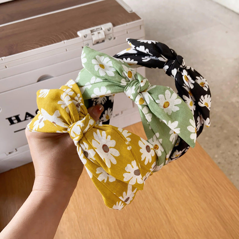 Daisy print headband with bow