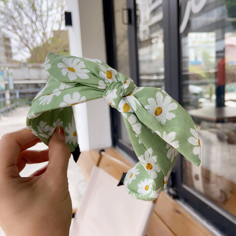 Daisy print headband with bow