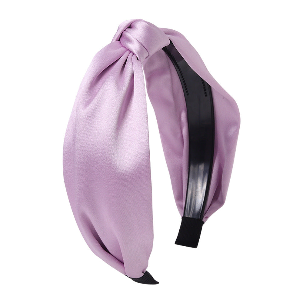 Knotted headband with small teeth