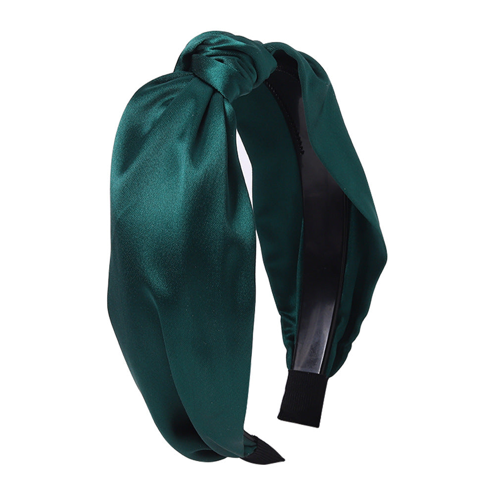 Knotted headband with small teeth