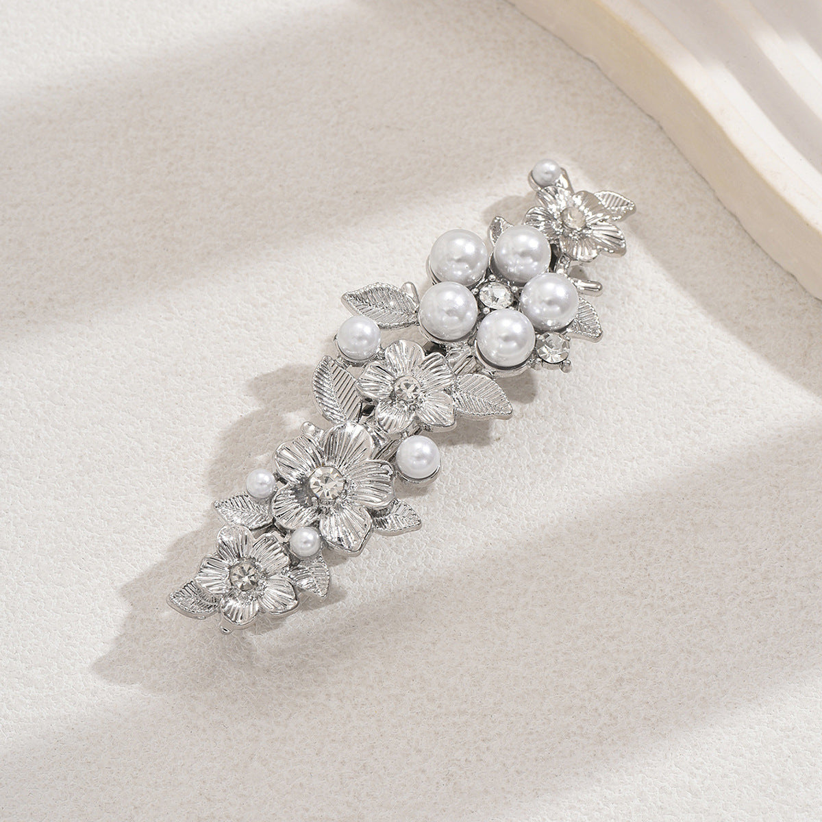 Metal flowers hair barrette