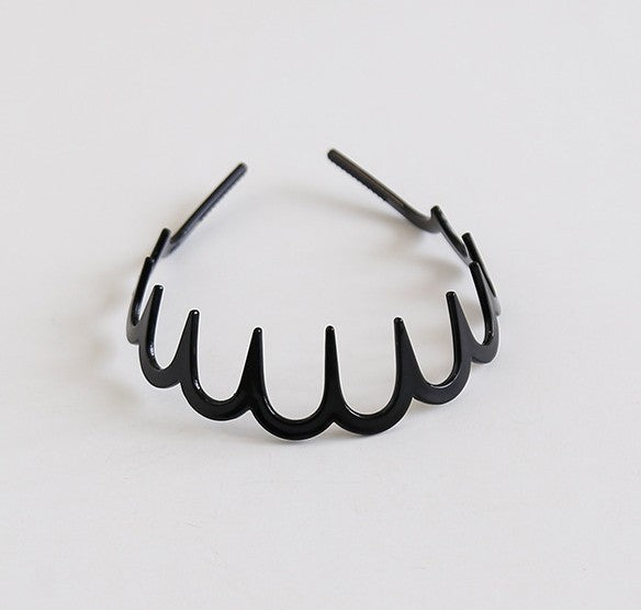 Wavy acrylic headband with teeth