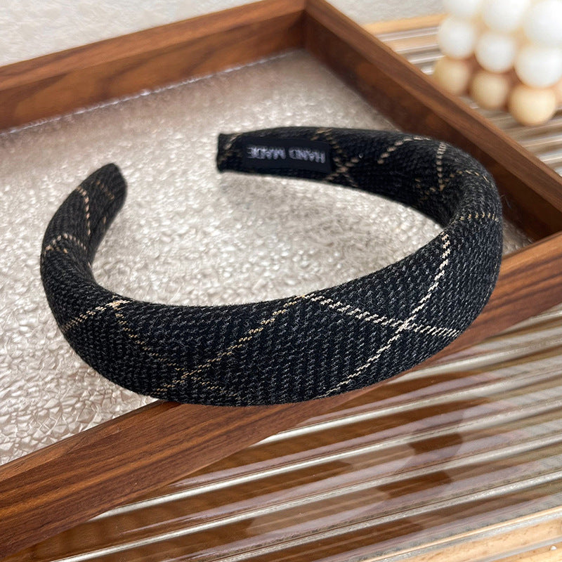 Knitted fabric thinly padded headband