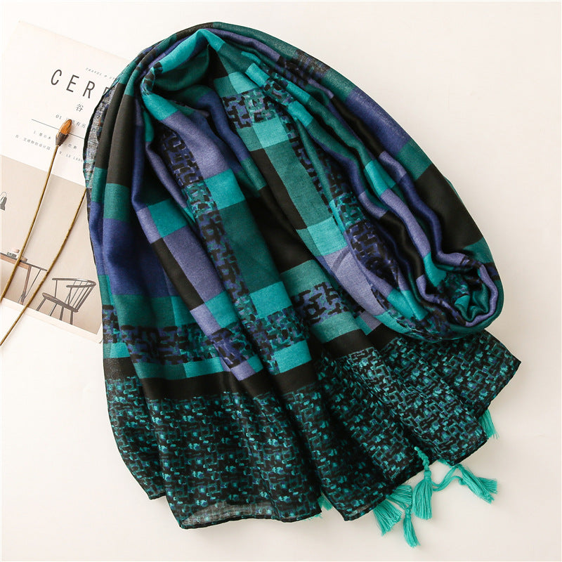 Mixed black green patterned scarf with tassels
