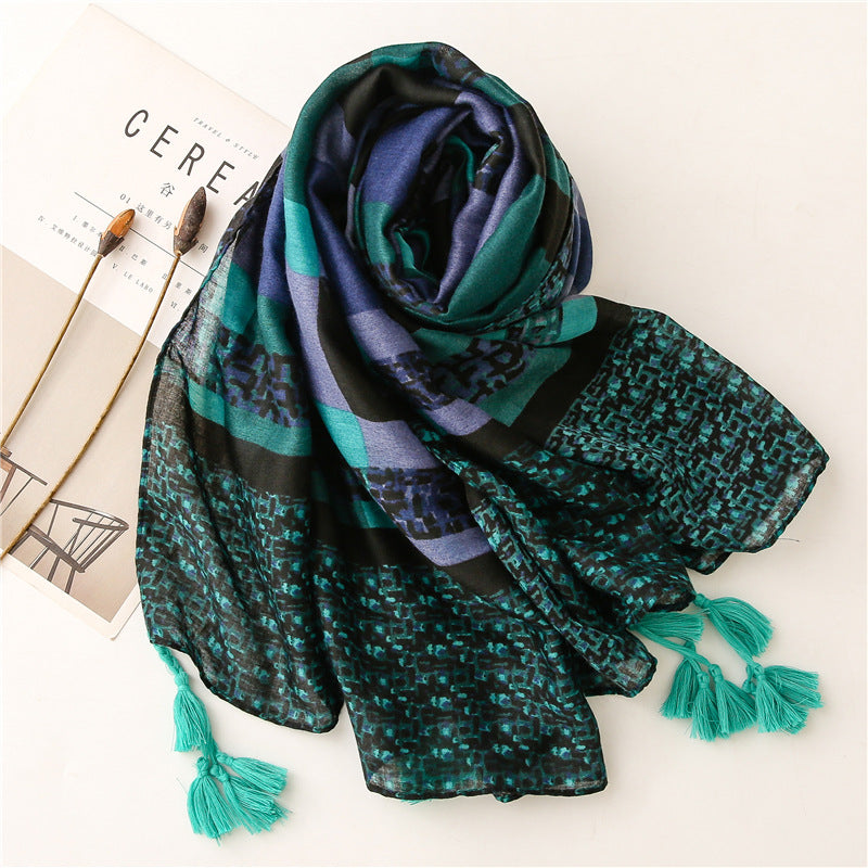 Mixed black green patterned scarf with tassels