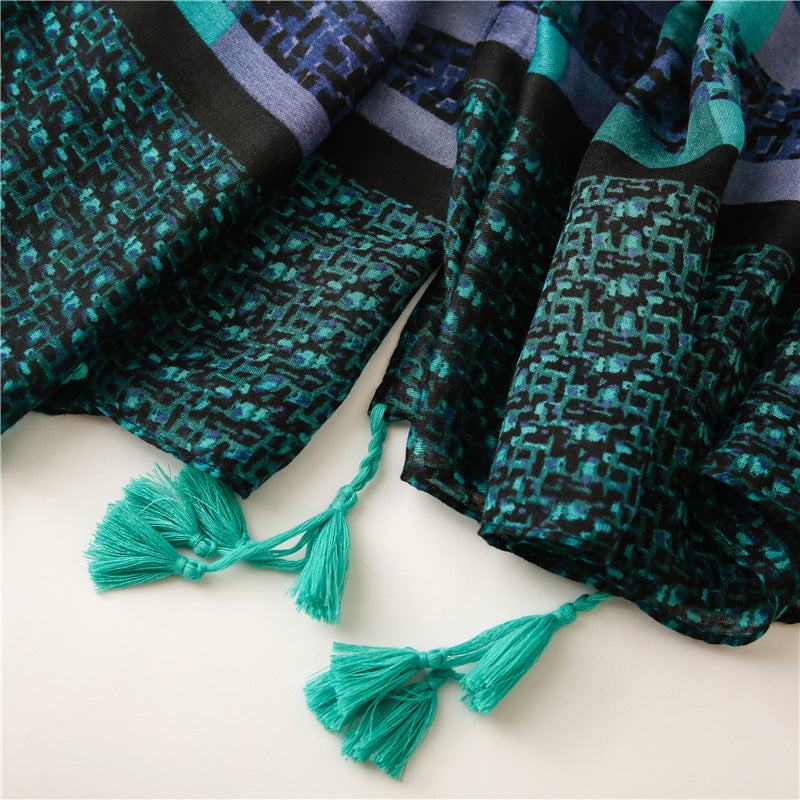Mixed black green patterned scarf with tassels