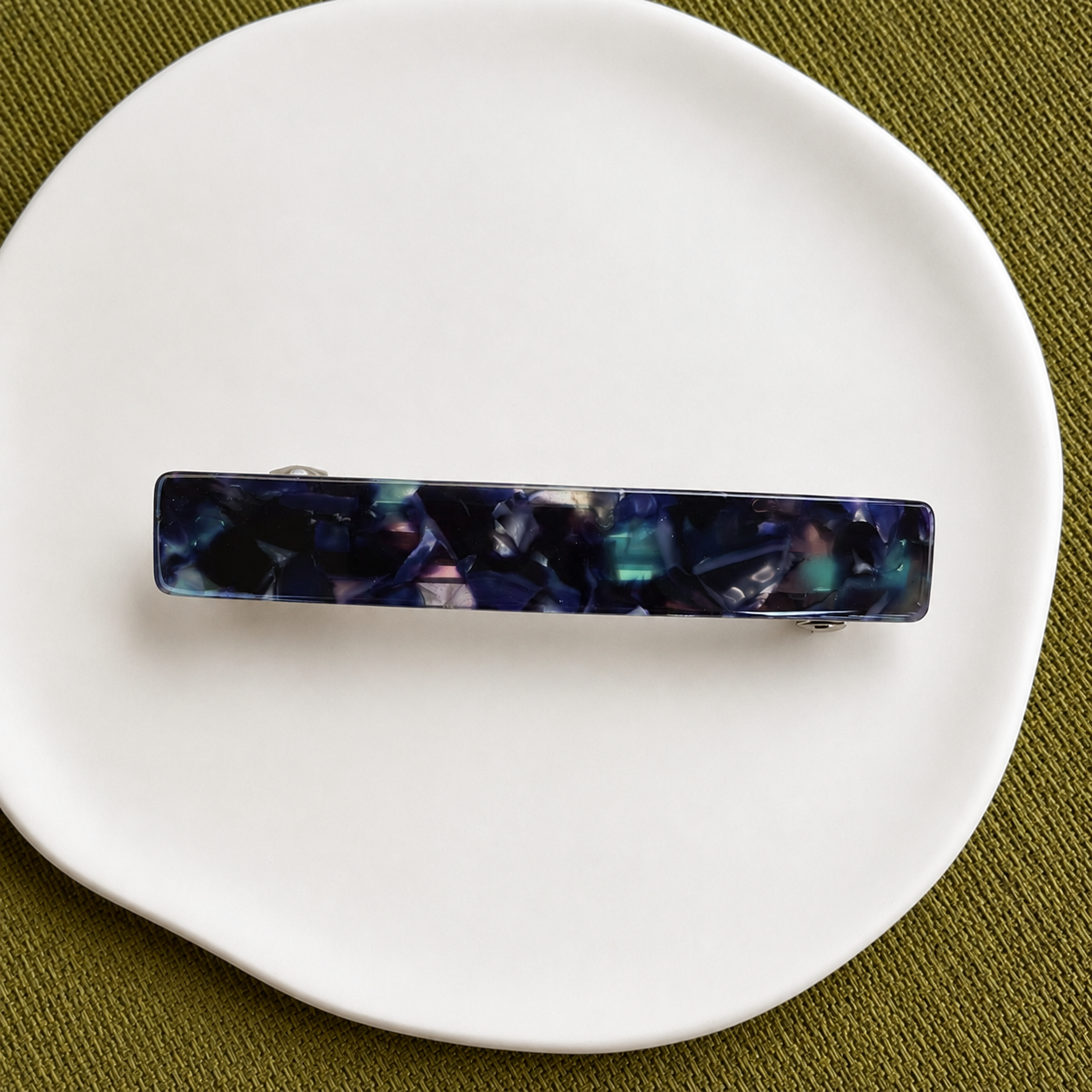 Small resin hair barrette