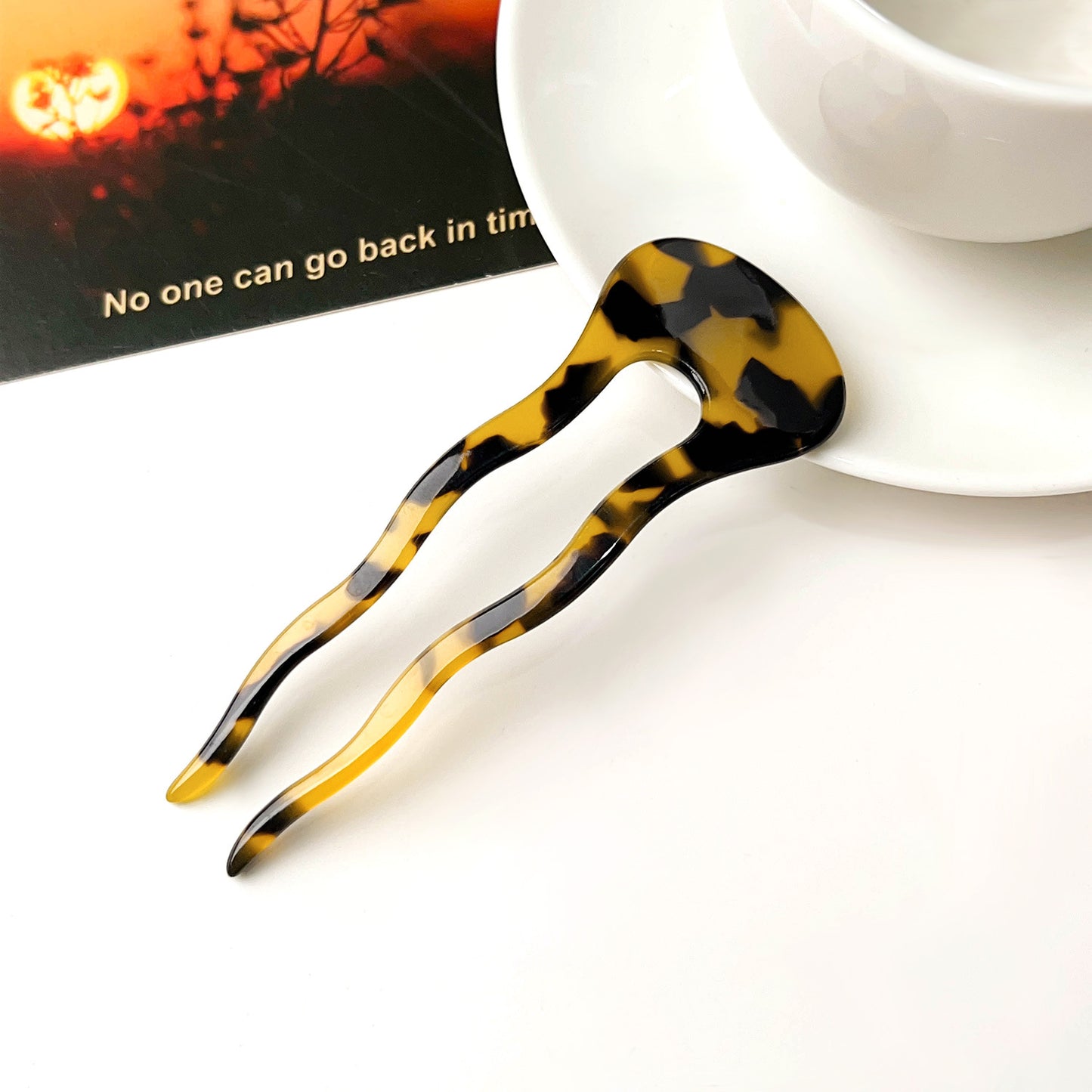 Resin small wavy hair fork