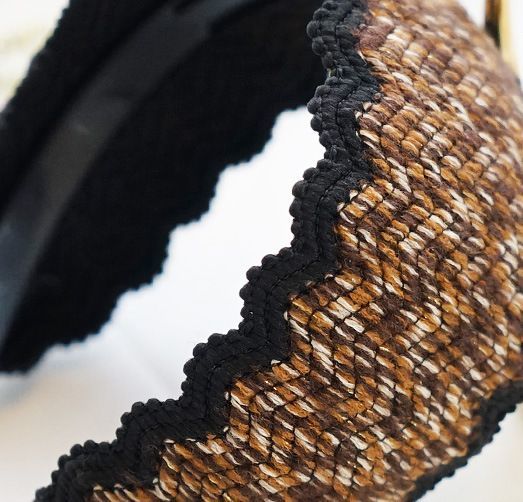 7.5cm-wide Floral edged knitted threads headband