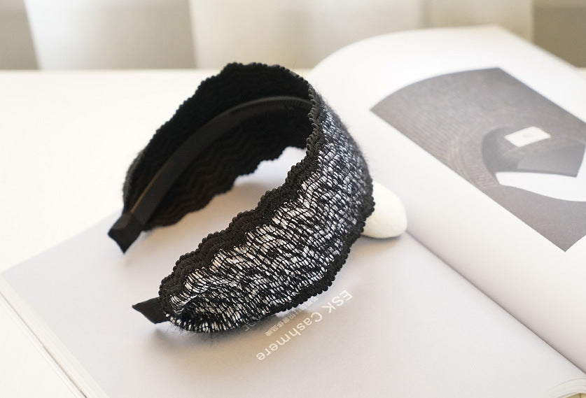 7.5cm-wide Floral edged knitted threads headband