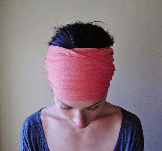 Solid colour multi-purpose seamless head wrap
