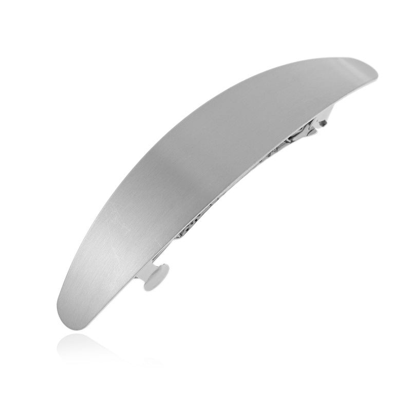 Oval barrette in matte metal