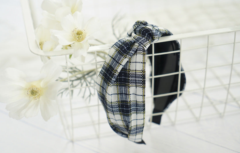 Plaids patterned knotted headband