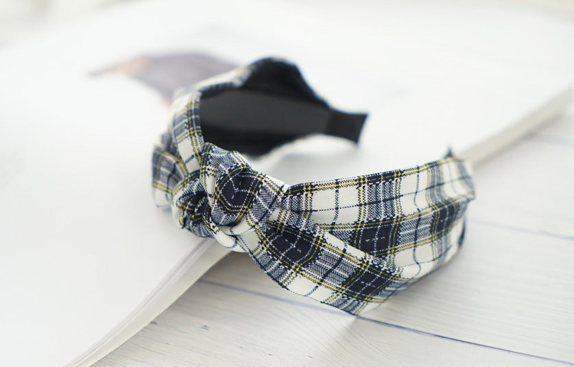 Plaids patterned knotted headband