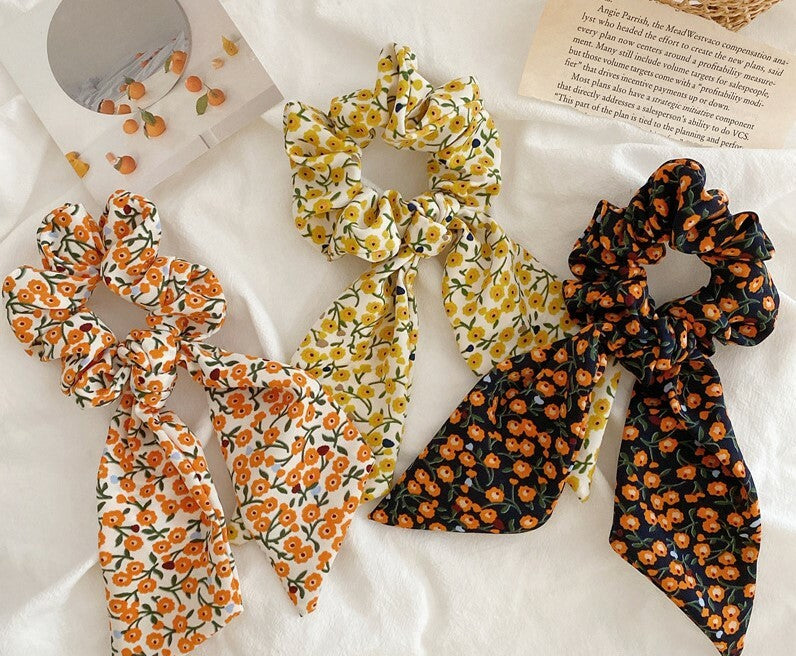 Floral scrunchies with tail