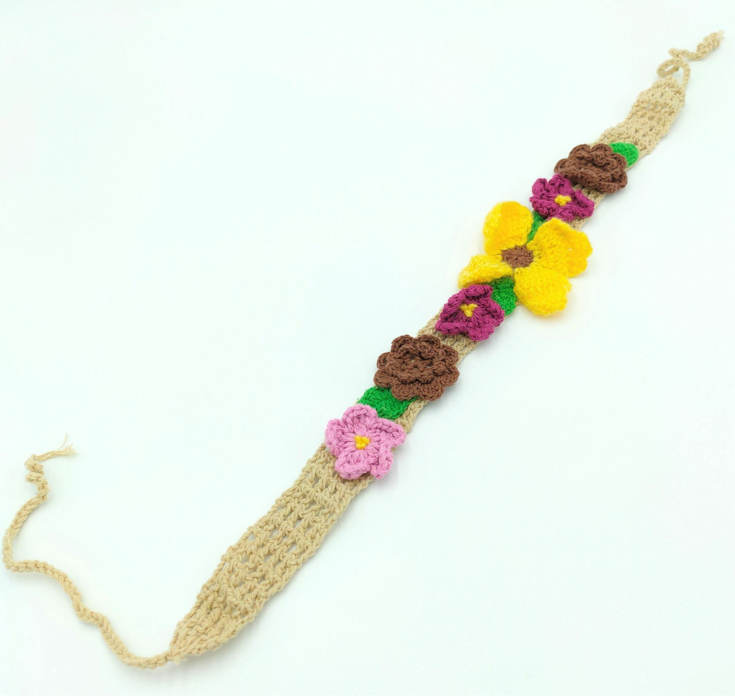 Crochet headband with flowers