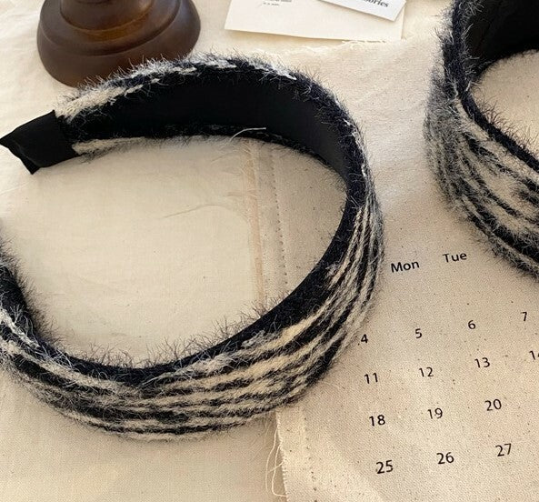 Black White knitted furry headband