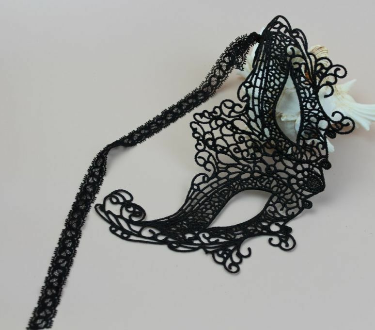 Lace party mask #3