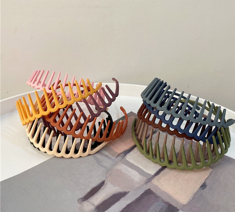 Acrylic headband with long teeth