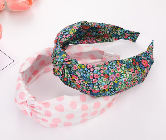 Printed satin knotted headband