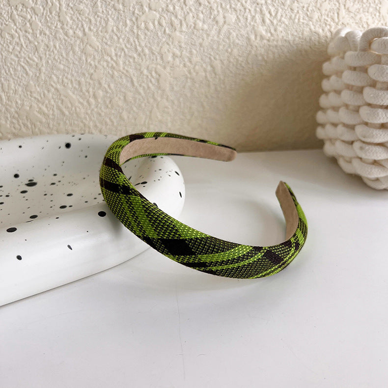 Plaids patterned thinly padded headband