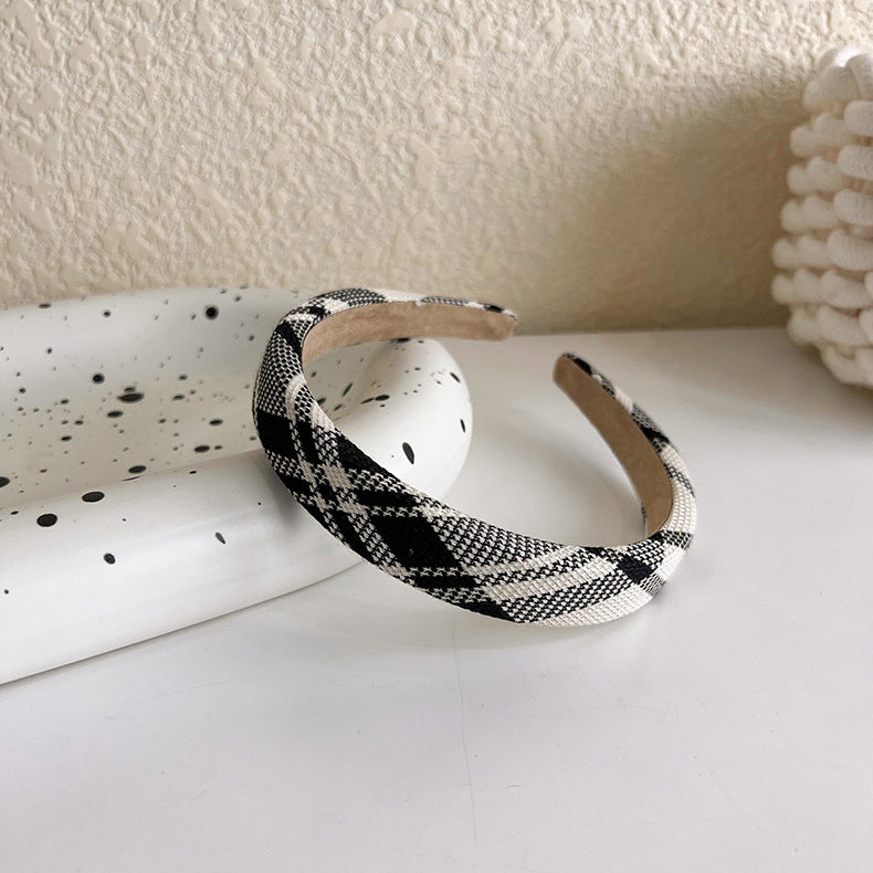 Plaids patterned thinly padded headband