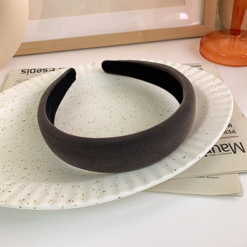 Thinly padded velvet headband