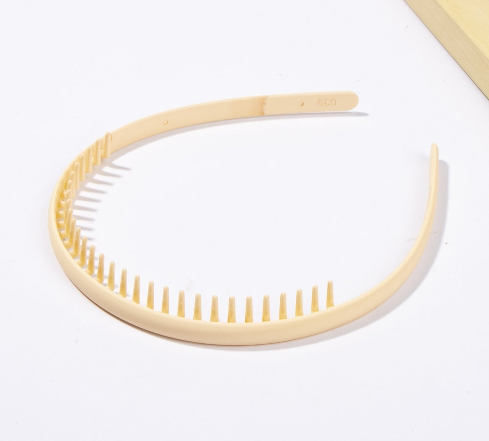 Matte acrylic headband with teeth