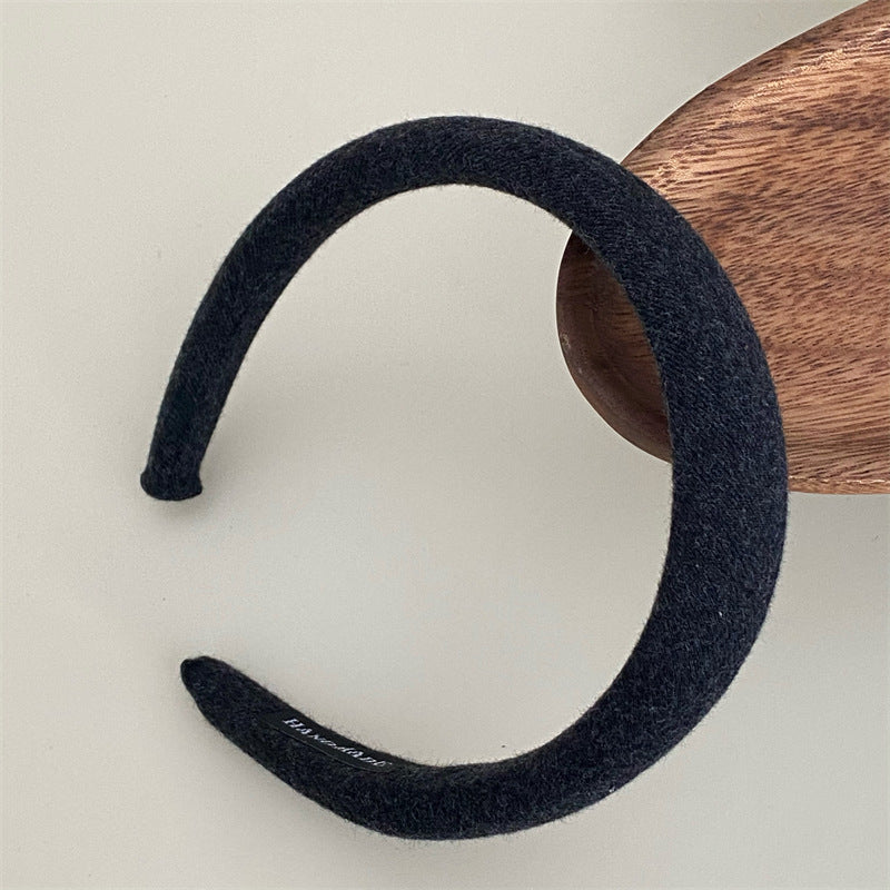 Knitted fabric thinly padded headband