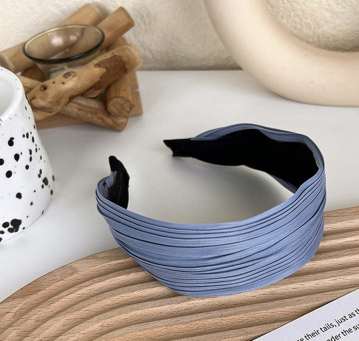 Plain pleated headband