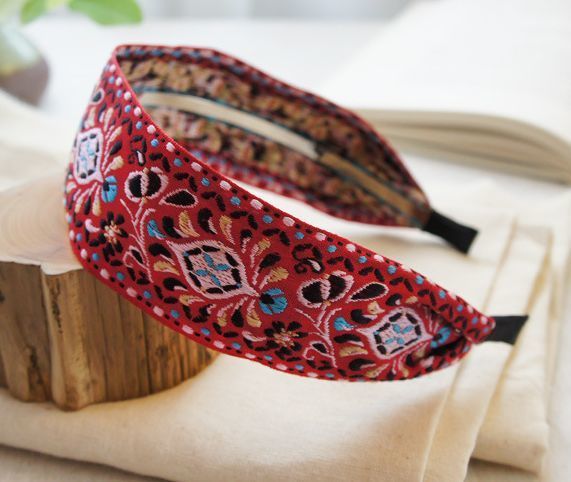 Embroidered floral headband