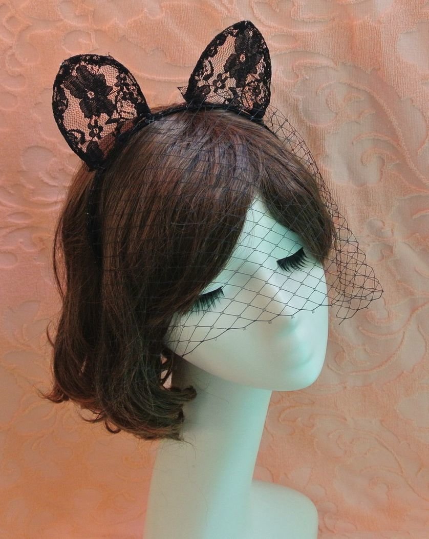 Lace cat ears with gauze veil