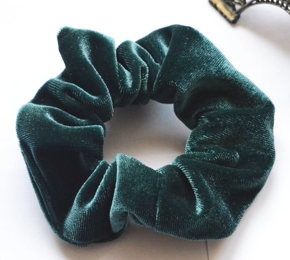 Small velvet scrunchies